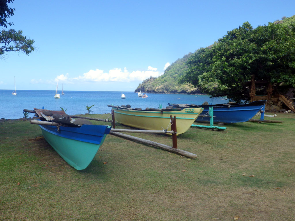 pirogues: instruments indispensables de la culture austronésienne pirogues: instruments indispensables de la culture austronésienne
